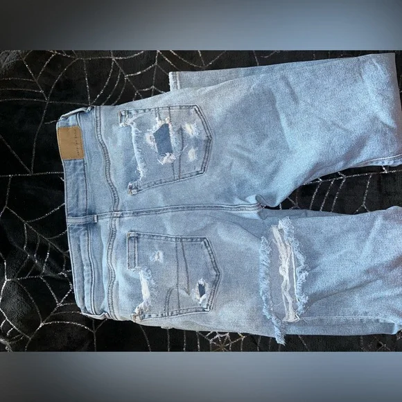 AE ripped mom jeans - Picture 4 of 4